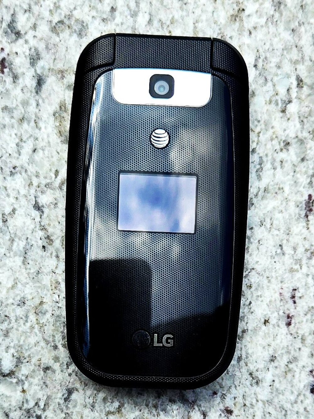LG Flip Phone – Mint Condition